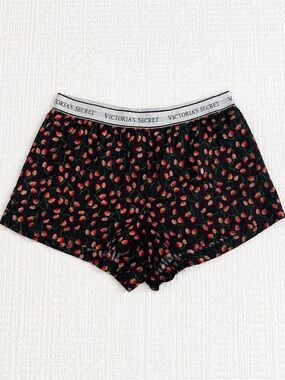 Victoria's Secret Medium Strawberry Print 100% Cotton Soft Cozy